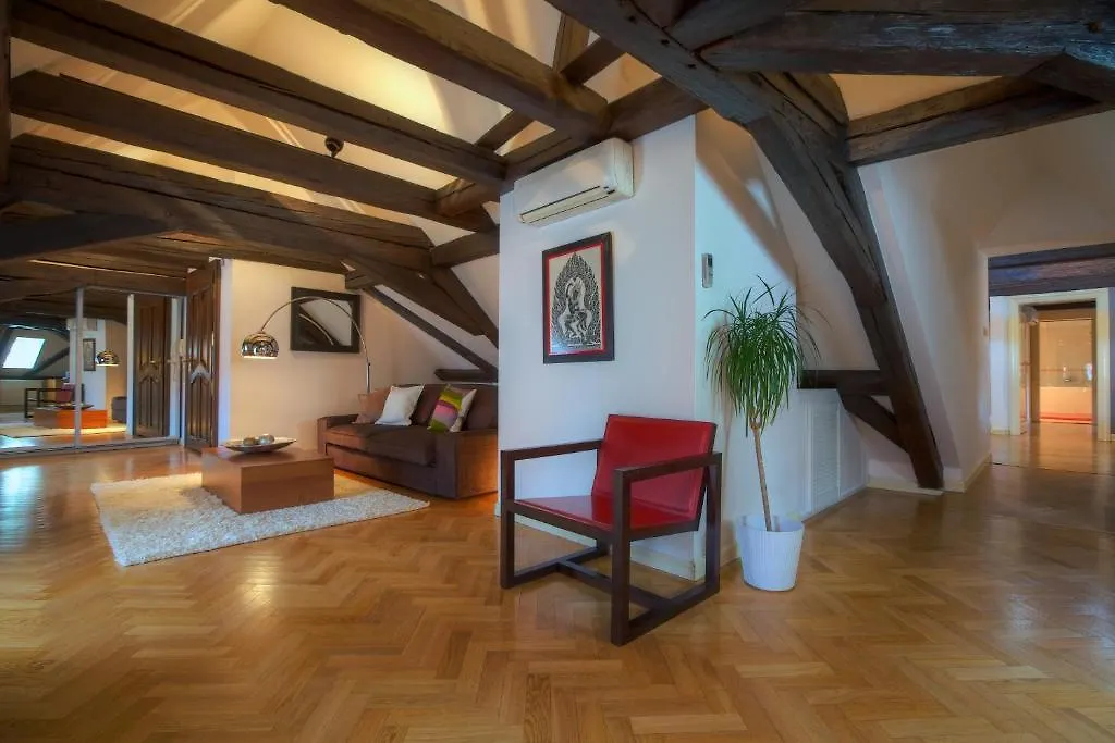 U Kapra Apartments Prague 0*,